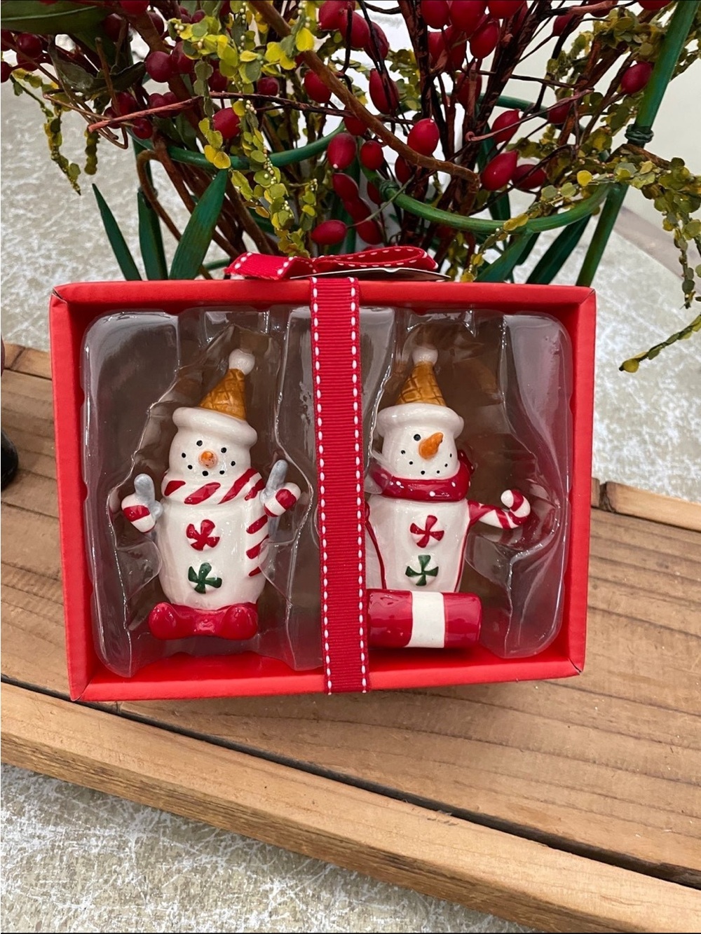 BLUE SKY CLAYWORKS 2022 CHRISTMAS SNOWMAN SALT & PEPPER SET